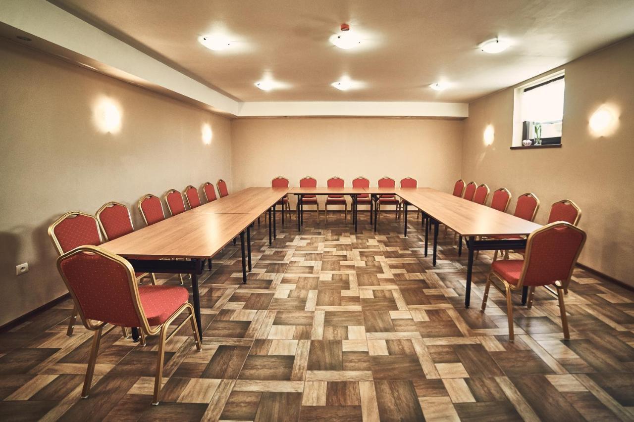 טיצ'י Hotel Ab מראה חיצוני תמונה